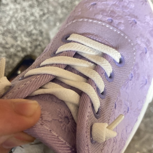 Studio 1886 Canvas Sneakers Lavender + Flower Design Slip Ons BRAND NEW size 8 - Picture 14 of 16